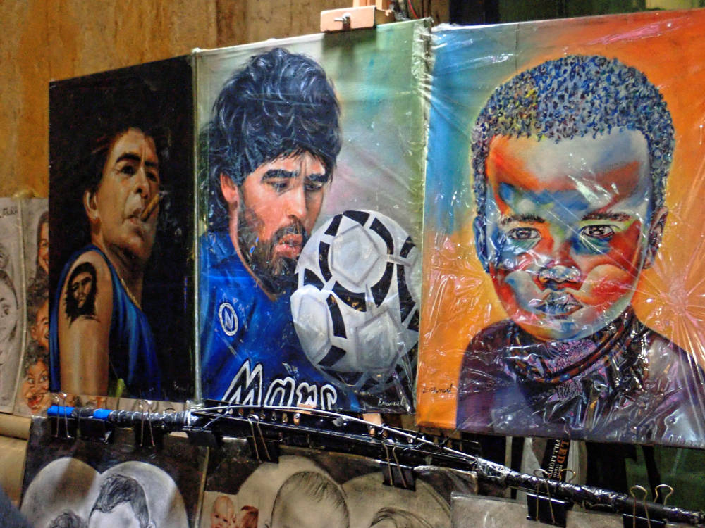 Diego Maradona jest w Napoli widoczny na każdym kroku i w wielu barach. Ręka Boga prawie święty. Neapol, Italia, Włochy