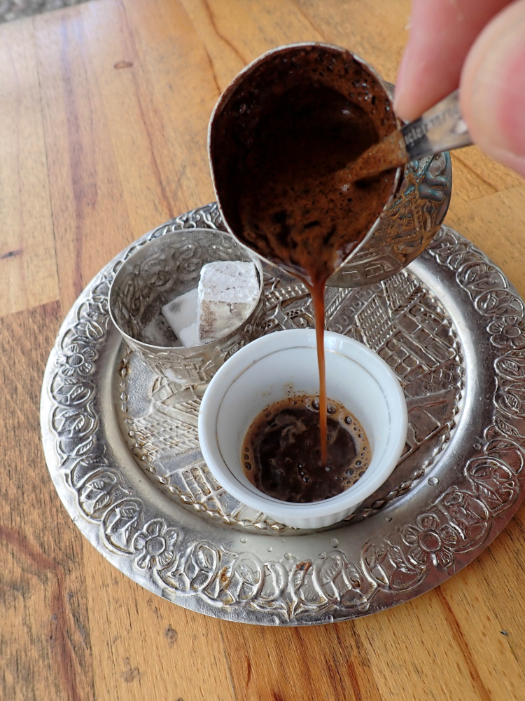 Mocna kawa bośniacka parzona na sposób turecki