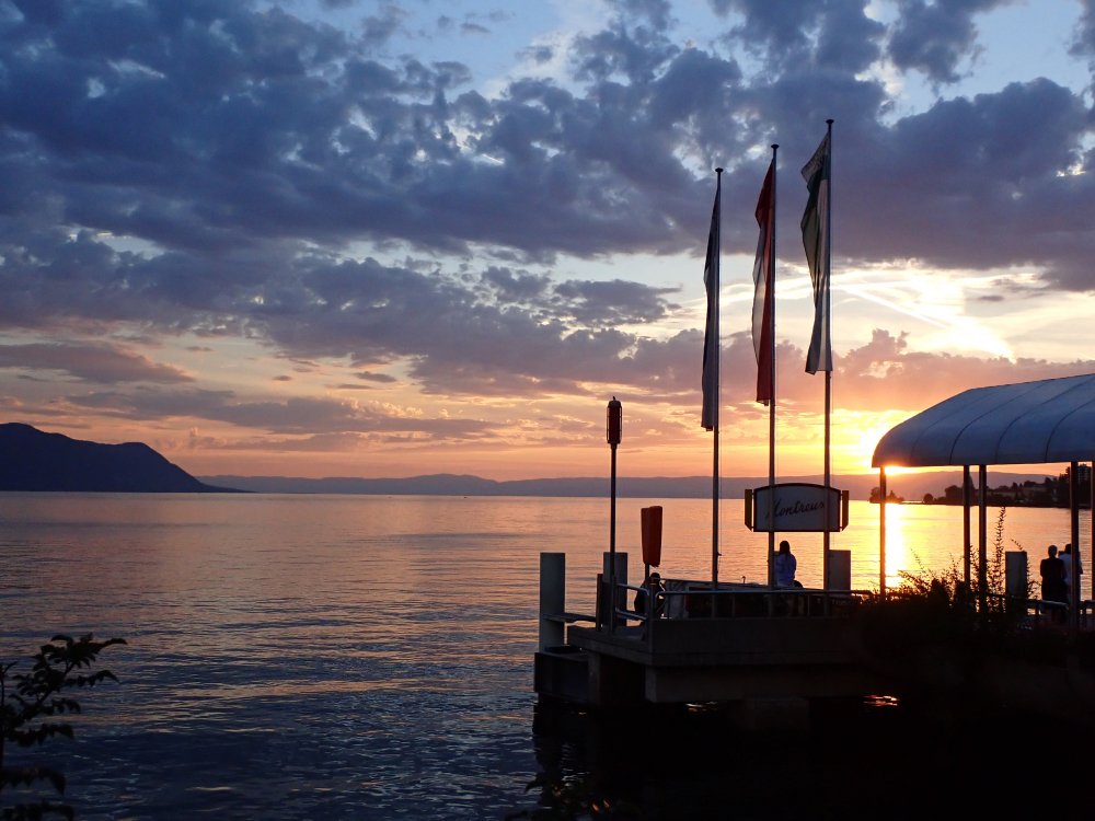 Zachód słońca nad jeziorem Genewskim