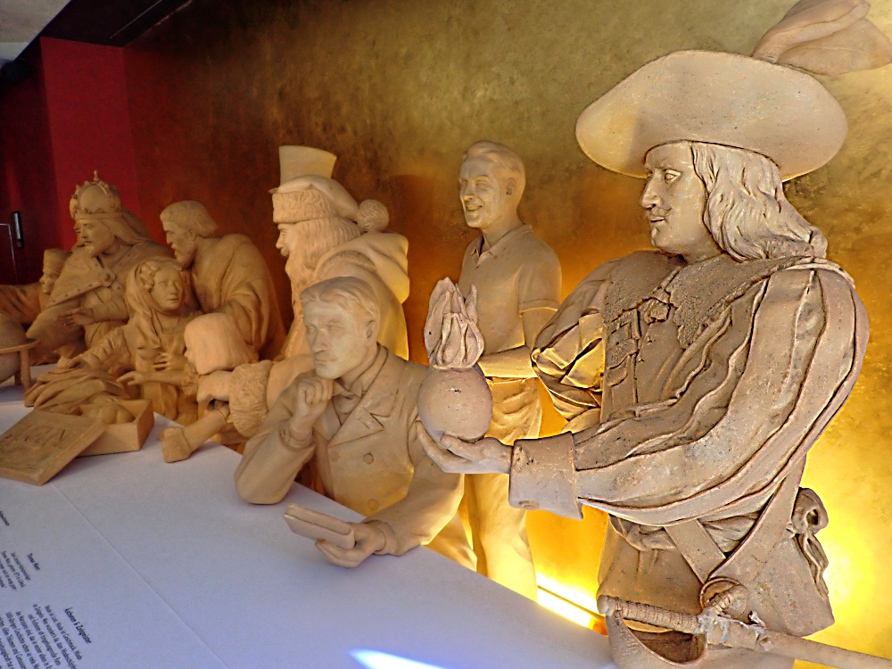 Marcepanowe figury są największym tego typu zbiorem na świecie, Niederegger, Lubeka, Niemcy